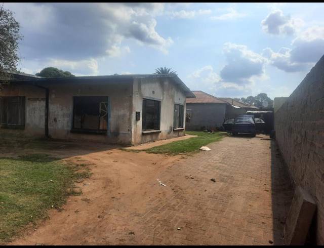 15 BEDROOM HOUSE FOR SALE IN VEREENIGING